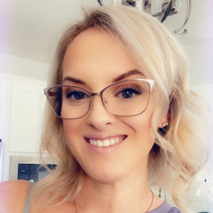 Meet your Posher, Lesley